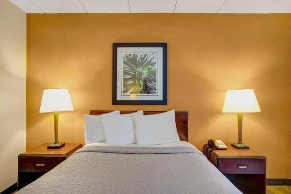 Motel 6-Milford, CT image 11