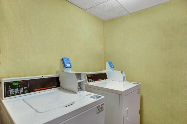 Motel 6-Milford, CT image 24