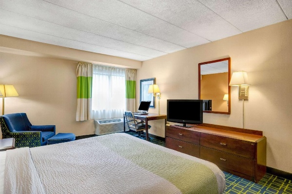 Motel 6-Milford, CT image 7